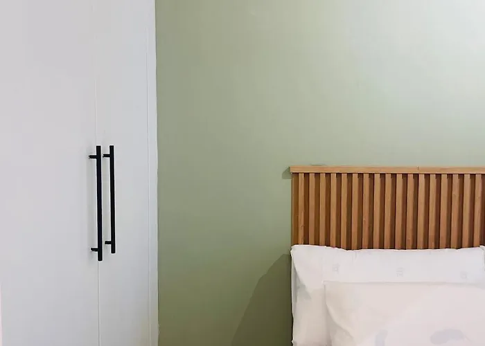 Aparthotel Mikhail Cozy Pad At Sea Residences Near Moa Naia Manila