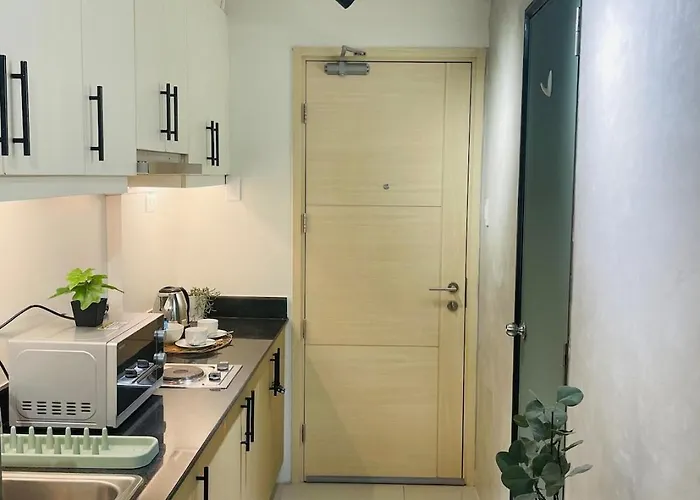 Mikhail Cozy Pad At Sea Residences Near Moa Naia